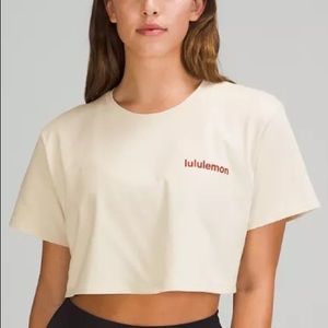 Lululemon cropped T-shirt
